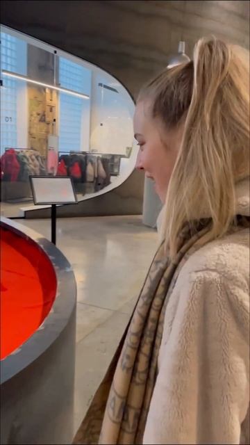 Подпишись, тут про интересные места в Москве #москва #интересныеместа #кудасходитьвмоскве смотреть онлайн