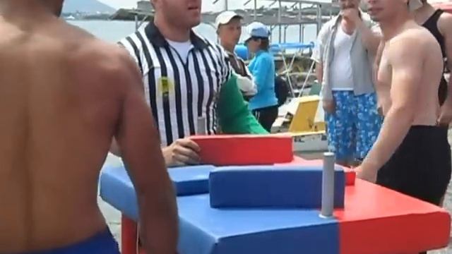 jJon Brzenk,VOevoda,Ciplenkov,Pushar,Coryev.,Zoloev.........vse silnie lyudi na Armwrestlinge смотреть онлайн