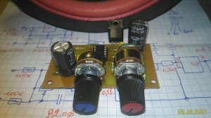 Начинающим. Простой НЧ фильтр для сабвуфера с регулировкой громкости и частоты среза своими руками.