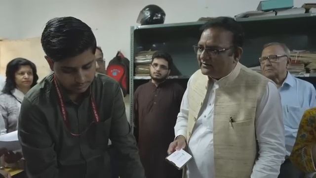 Minister Raaj Kumar Anand ने Pension Office में की Raid, Officers को लगाई फटकार🔥 смотреть онлайн