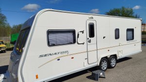 Двуосный-караван,дом на колёсах,автодом Bailey Senator 2008 года 5 мест с королевской планировкой