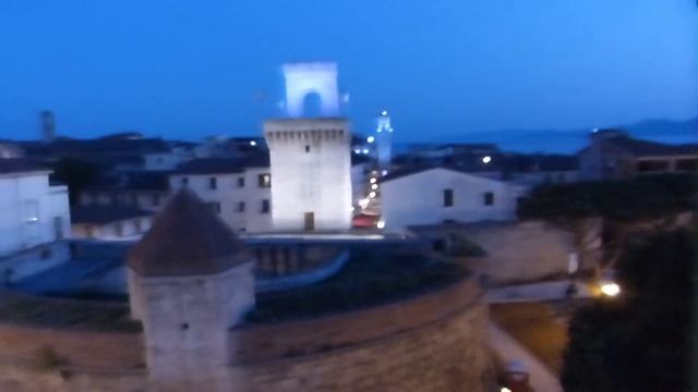 отель в Пьомбино смотреть онлайн