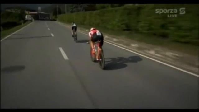 Fabian Cancellara overpowers everyone in Mendrisio смотреть онлайн
