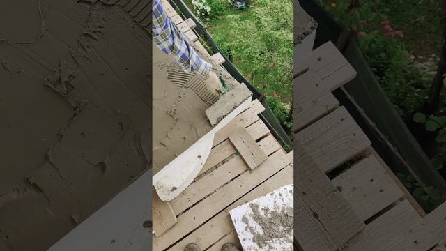 Технология нанесения цементного клея гребёнкой. Прик?