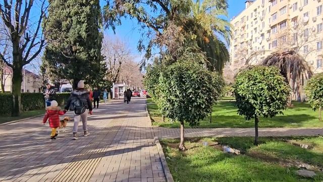 Пешком в самое цердце Адлера #пешкомпогороду #адлер #сочи #сириус #интересныеместа #краснаяполяна смотреть онлайн