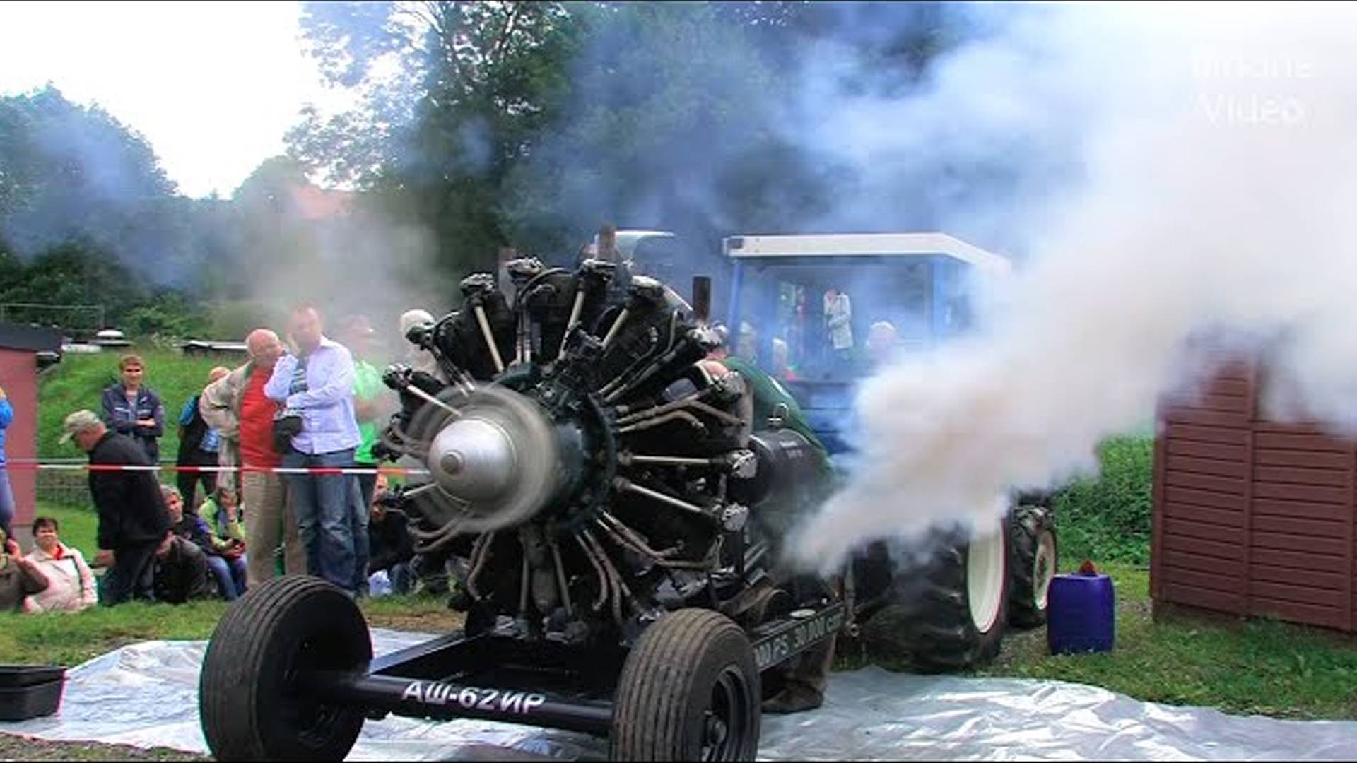 ЗАПУСК ДВИГАТЕЛЯ САМОЛЕТА! смотреть онлайн