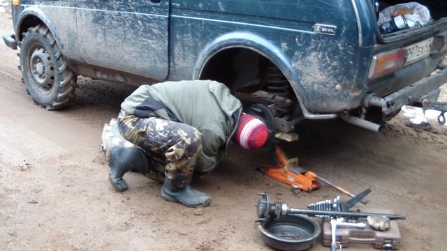 Не доехали до маршрута (( нива на трёх колесах прошла 12 км.. смотреть онлайн