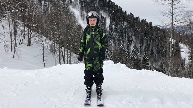 Как легко одеть лыжи и научиться поворачивать? SKI DIY смотреть онлайн