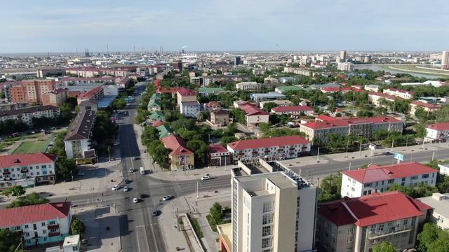 Улицы Атырау: перекрёсток Махамбета и Абая, май 2019 - 4K смотреть онлайн