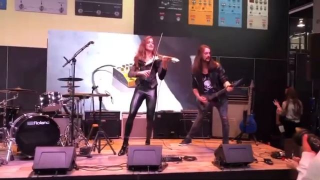 Barracuda - Heart Cover - Abigail Stahlschmidt International 6 String Electric Viper Violinist смотреть онлайн