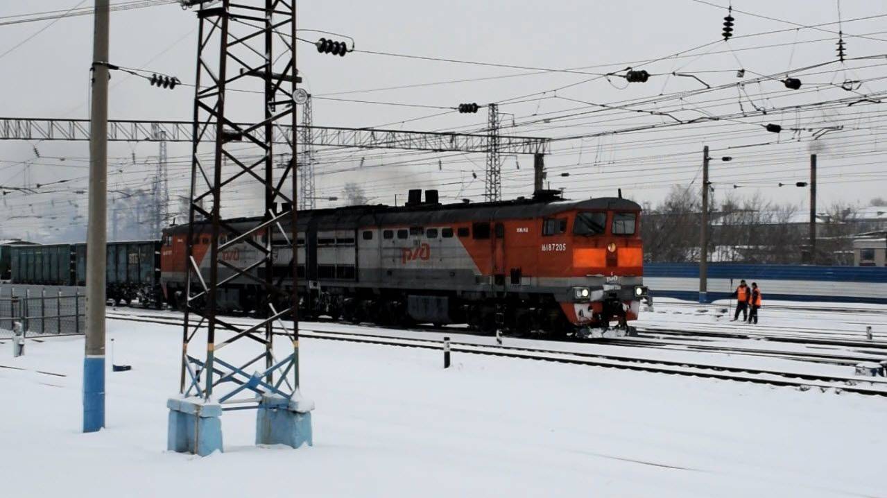 Тепловоз 2ТЭ10М-2360. Отправление. Звук 10Д100.