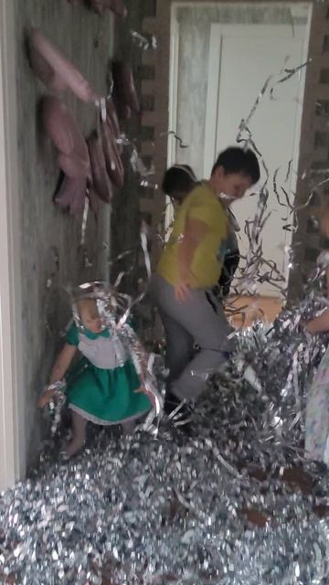 Арине 3 года смотреть онлайн