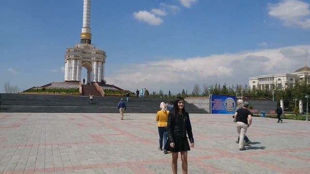 Tourists in Dushanbe. Туристы в Душанбе. смотреть онлайн