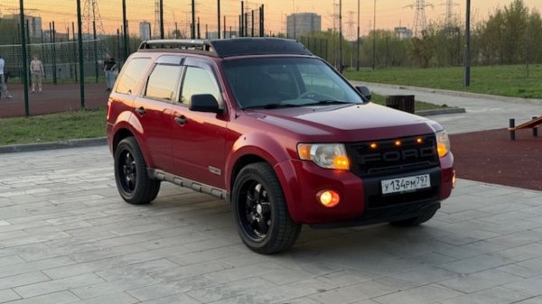 В продаже Ford Escape 2.3 AT 2008г 4WD