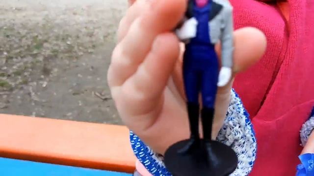 Холодное сердце Эльза и Анна распаковка игрушек смотреть онлайн