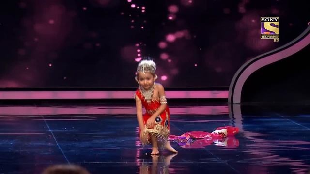 2020 | "राम चाहे लीला" Performance ने किया Geeta माँ को Impress | Super Dancer Chapter 1 смотреть онлайн