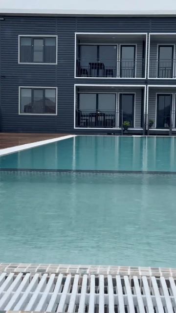 Закончили наш переливной бассейн для базы отдыха Атмосфера. Приморский край #бассейныподключ смотреть онлайн