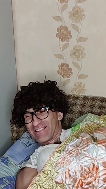 Кто в Постели ? 🤔 (смешное видео, юмор, приколы, поржать) смотреть онлайн