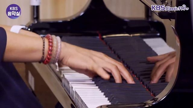 KBS 음악실 2024. 08. 06. (화) 살롱 드 보이스 ‘희로애락 콘서트’ (1) 희 (기쁨) смотреть онлайн