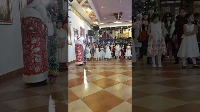 Новый год 🤗🤗🤗 смотреть онлайн