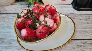 Оторваться невозможно Ароматная битая редиска. Вкусная и пикантная закуска к шашлыку за 10 минут!