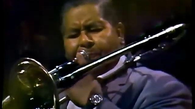 SATCHMO COLOR MS Stereo 6338 Кбит сек 640x480 4 3 7 м 55 с смотреть онлайн