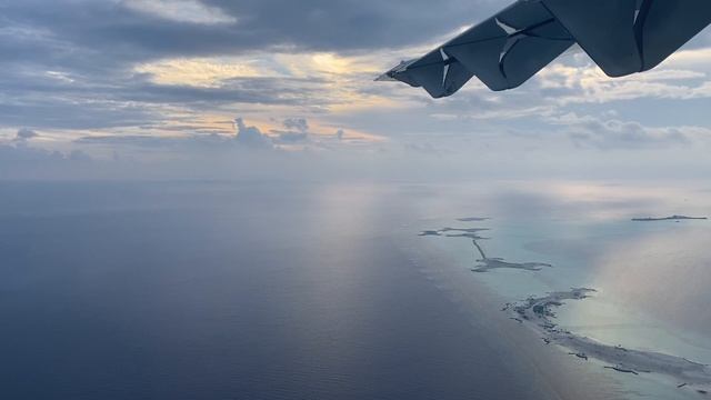Красота полета: в небе над Мальдивами смотреть онлайн
