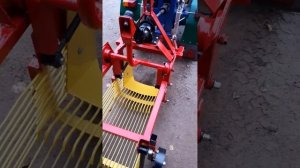 ВОМ от гидромотора на самодельной грохотной картофеле-копалке