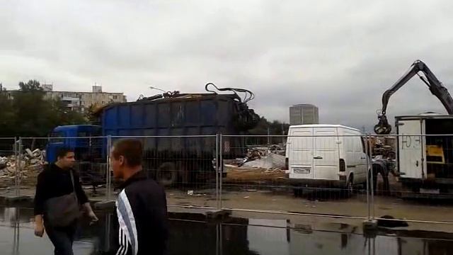 Снос рынка около м. Выхино почти закончен. смотреть онлайн