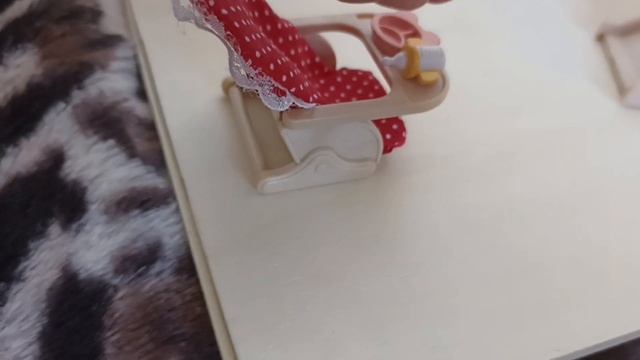 РАСПАКОВКА НАБОРА Sylvanian Families ,,BABY ROOM SET".Распаковка + мини-обзор с сестрой смотреть онлайн