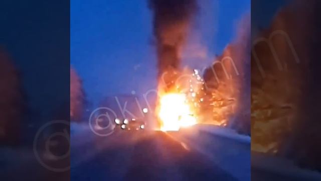 Под Пойковским сгорела грузовая Газель смотреть онлайн