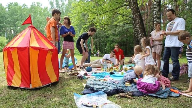 Двигающаяся палатка смотреть онлайн