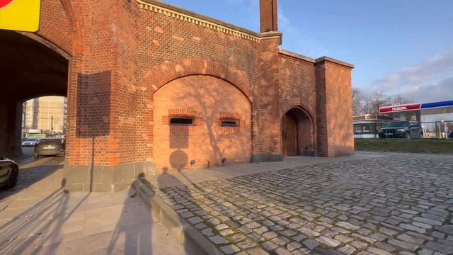Достопримечательности Калининграда: Бранденбургские ворота, Обсерватория, Южный вокзал. Наша истори смотреть онлайн