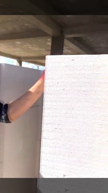 Как легко резать газоблок! #ремонт #стройка #кровля #кр?