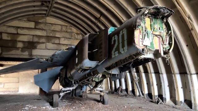 Топ три самых интересных, заброшенных мест России! 🇷🇺 (Заброшенных целый аэропорт!) смотреть онлайн