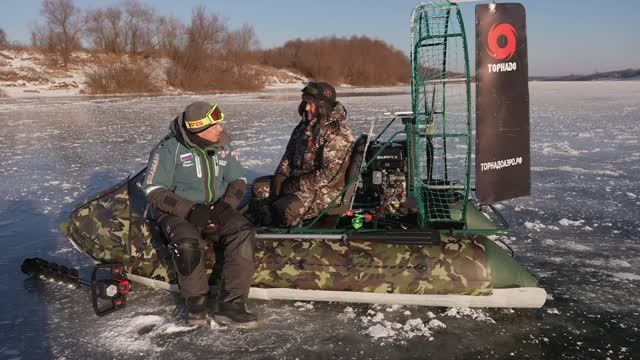 "НАУЧИ МЕНЯ" Александр Васильев с Аэролодкой Торнадо в Ступино. смотреть онлайн