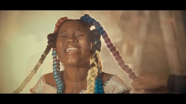 AZ Khinera ft Tamyris Moiane - VOLTA (Video Oficial) смотреть онлайн