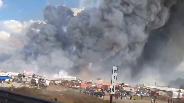 Пожар на рынке фейерверков смотреть онлайн