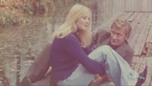 Листья жгут.  Популярные песни восьмидесятых