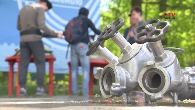 От полосы препятствий до навыков первой помощи. Как юные воронежцы прошли «Школу безопасности» смотреть онлайн