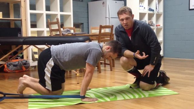 Paradiso CrossFit Prehab - Wrist stretch with Band смотреть онлайн