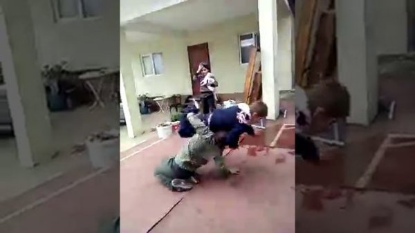 Драки в лоо