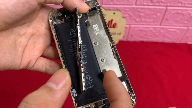 Vì sao anh Hoàng Kiên không bán máy iphone đời thấp ? смотреть онлайн