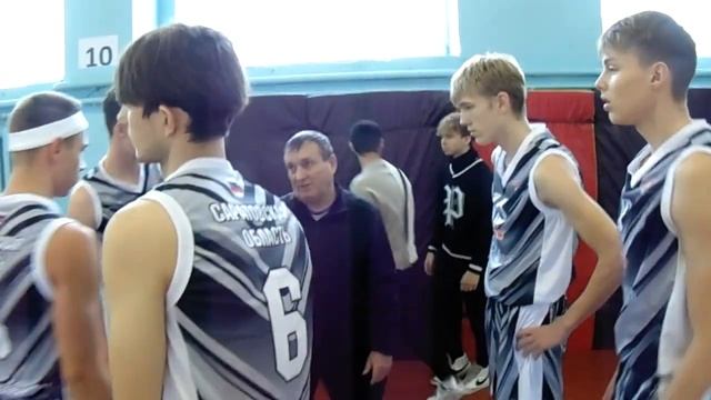 Эти парни в дюжине лучших России... смотреть онлайн