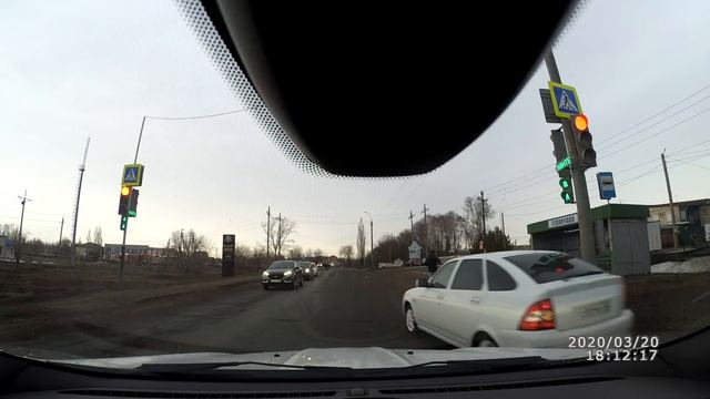 Приора на красный на пешеходнике (20.03.20) смотреть онлайн