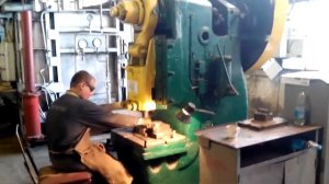 Штамповка болтов