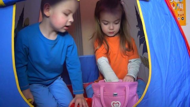 Денис и Виктория, Палатка! Denis and Victoria, Tent! смотреть онлайн