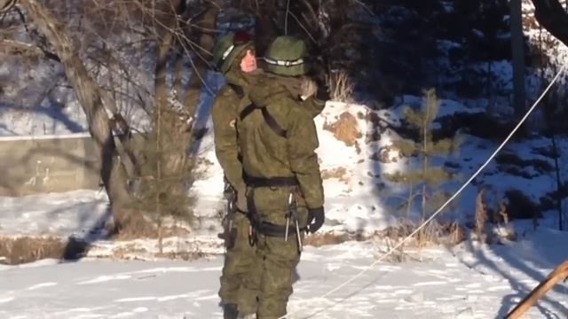 Горные стрелки ДВОКУ. Занятие по альпинизму. смотреть онлайн