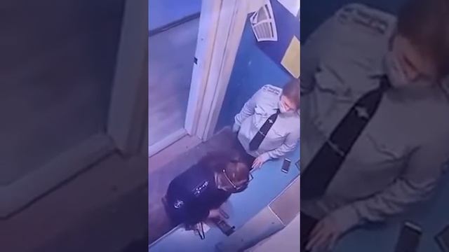 Как не нужно разряжать пистолет смотреть онлайн