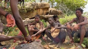 🎬 Первобытные люди: охотники племени хадзабе. Танзания.